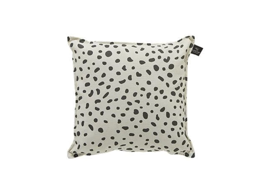 lifetime-kidsrooms-cushion-cushion-dots-58805873967431-900x675