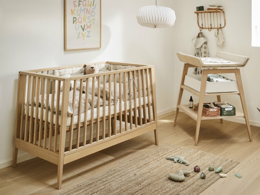 leander linea eiken babykamer luiertafel