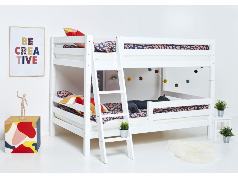 Hoppekids ECO Luxury stapelbed met uitvalbeschermer 120x200 - schuine ladder - Afbeelding 3