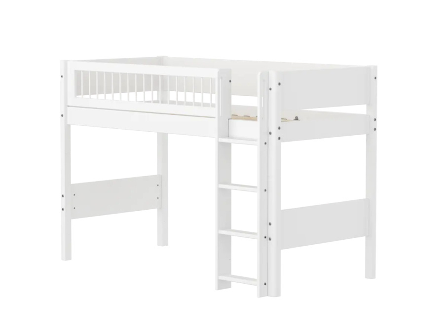 Flexa White Verhoogde halfhoogslaper m. rechte ladder - Crossbars