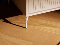 Flexa Saga kledingkast met lades en witte knoppen - Wit grooves - Afbeelding 10